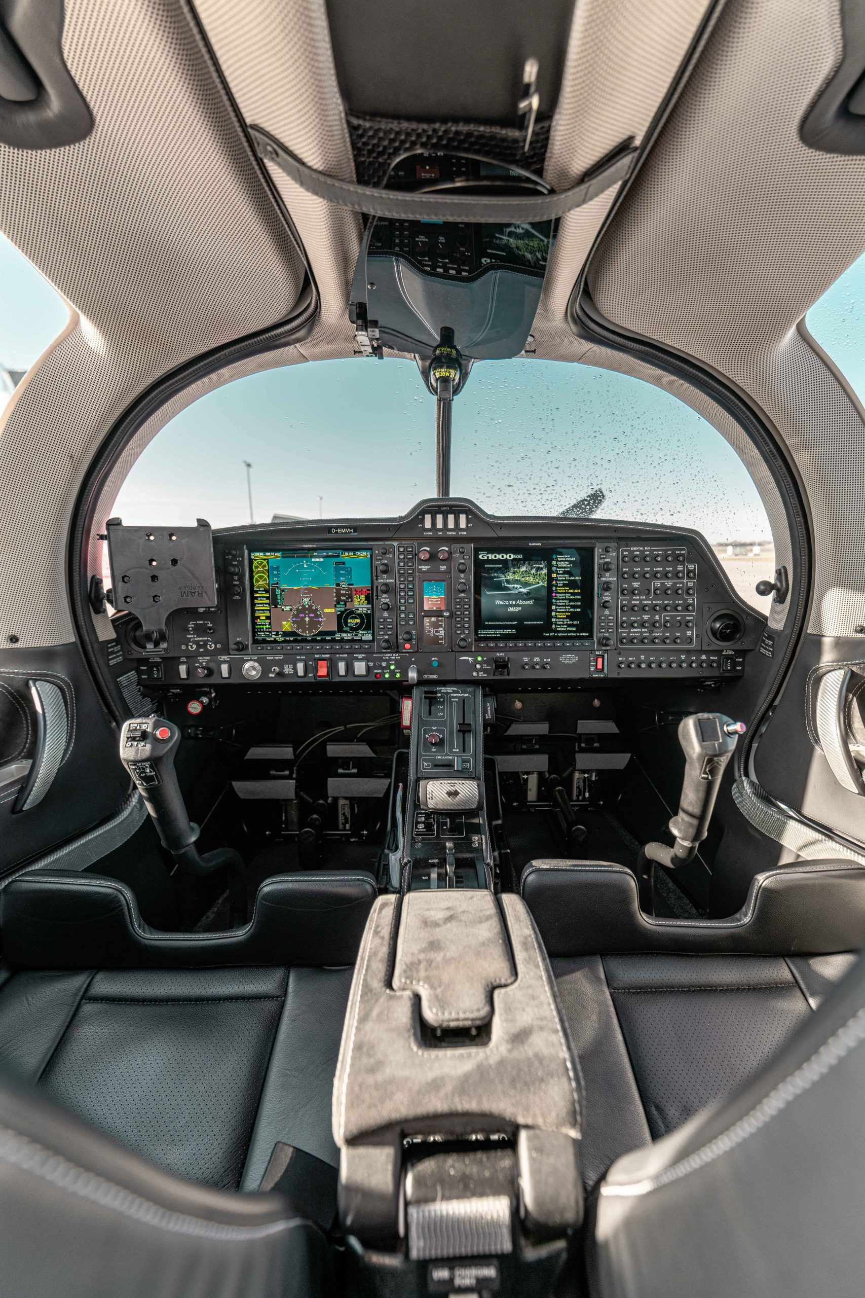 Das Glasscockpit einer Diamond Da 50 RG. Modernste Technik und Komfort dank Garmin G1000-Sytem